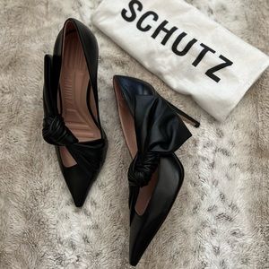 Schutz Gesielly shoes - never been worn.